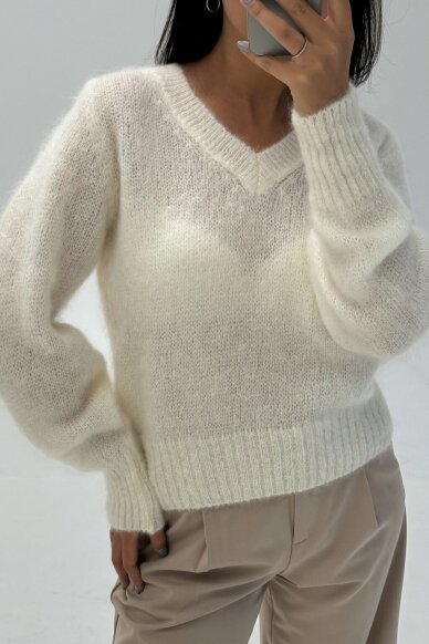 White sweater "Luxury Franceska"