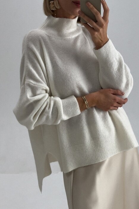 White sweater "Baby alpaca High Neck"