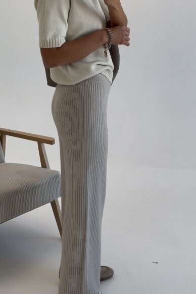 Beige trousers "Weekend" 4