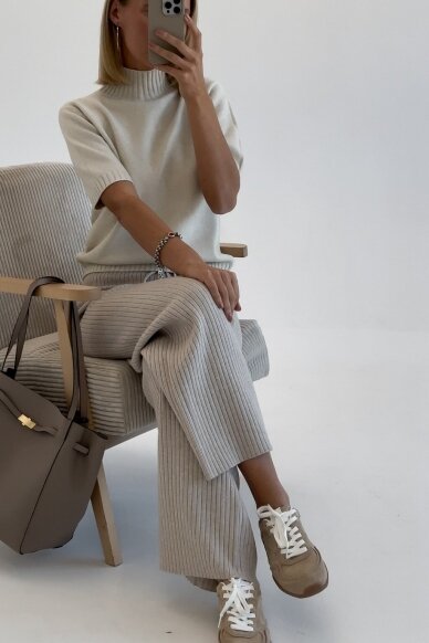 Beige trousers "Weekend" 6