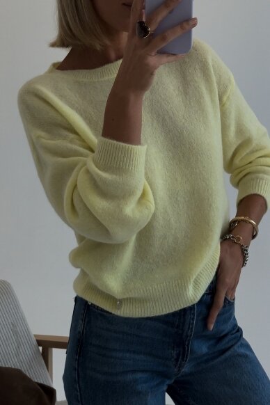 Butter yellow sweater "Baby alpaca" 3