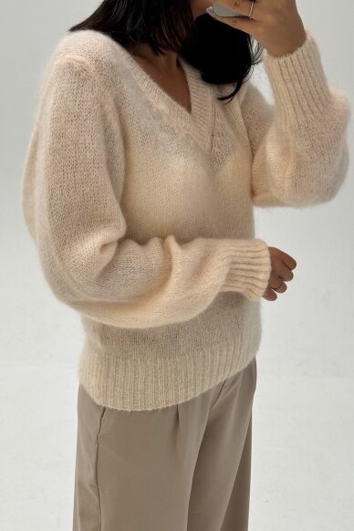 Cream sweater "Luxury Franceska" 4