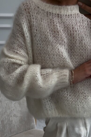 Luxury white sweater "Feather" 3