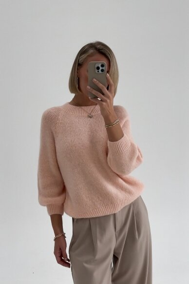 Peach sweater "Favorite" 3